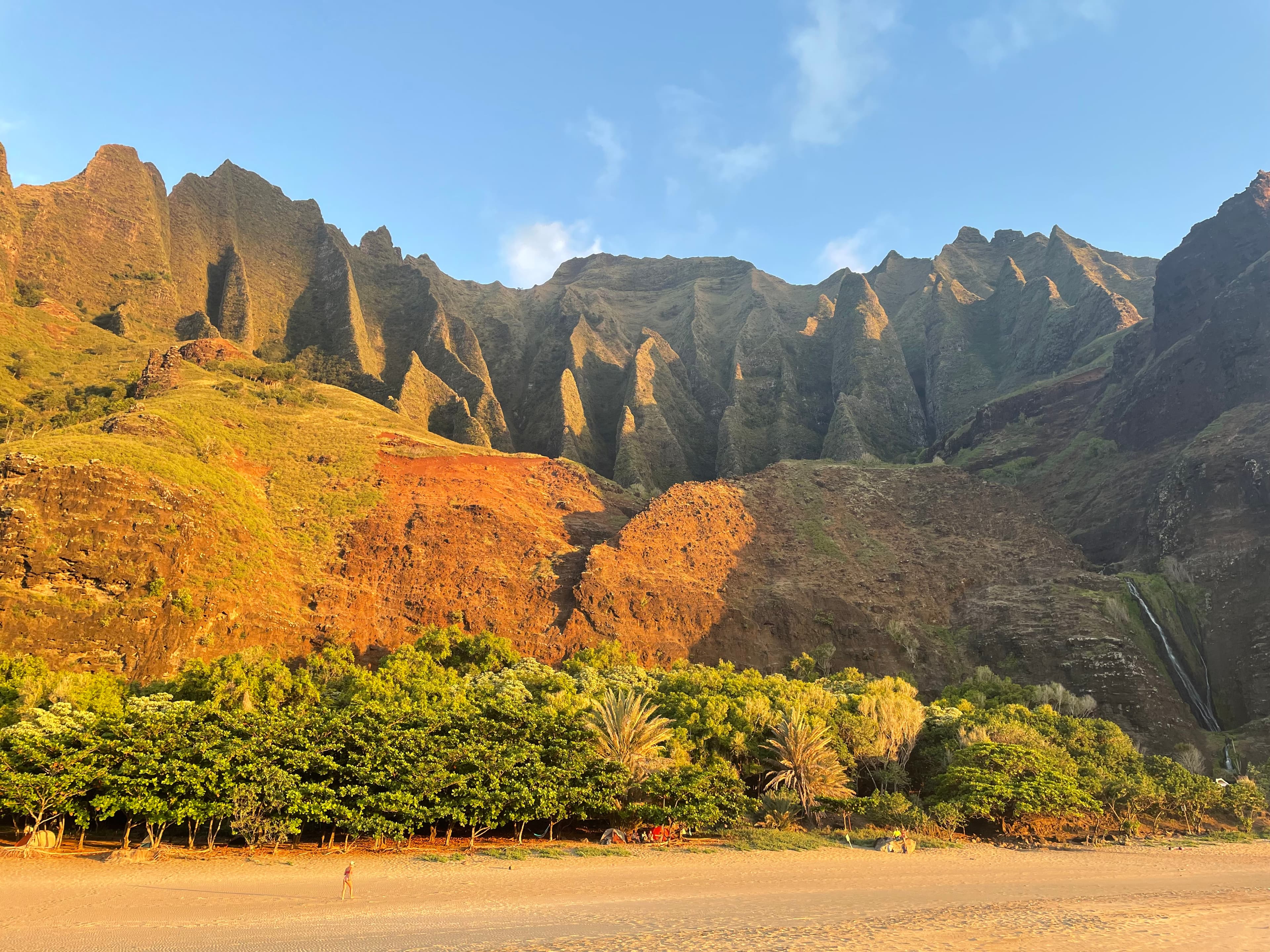 Kauaʻi beach shoreline and coastal cliffs